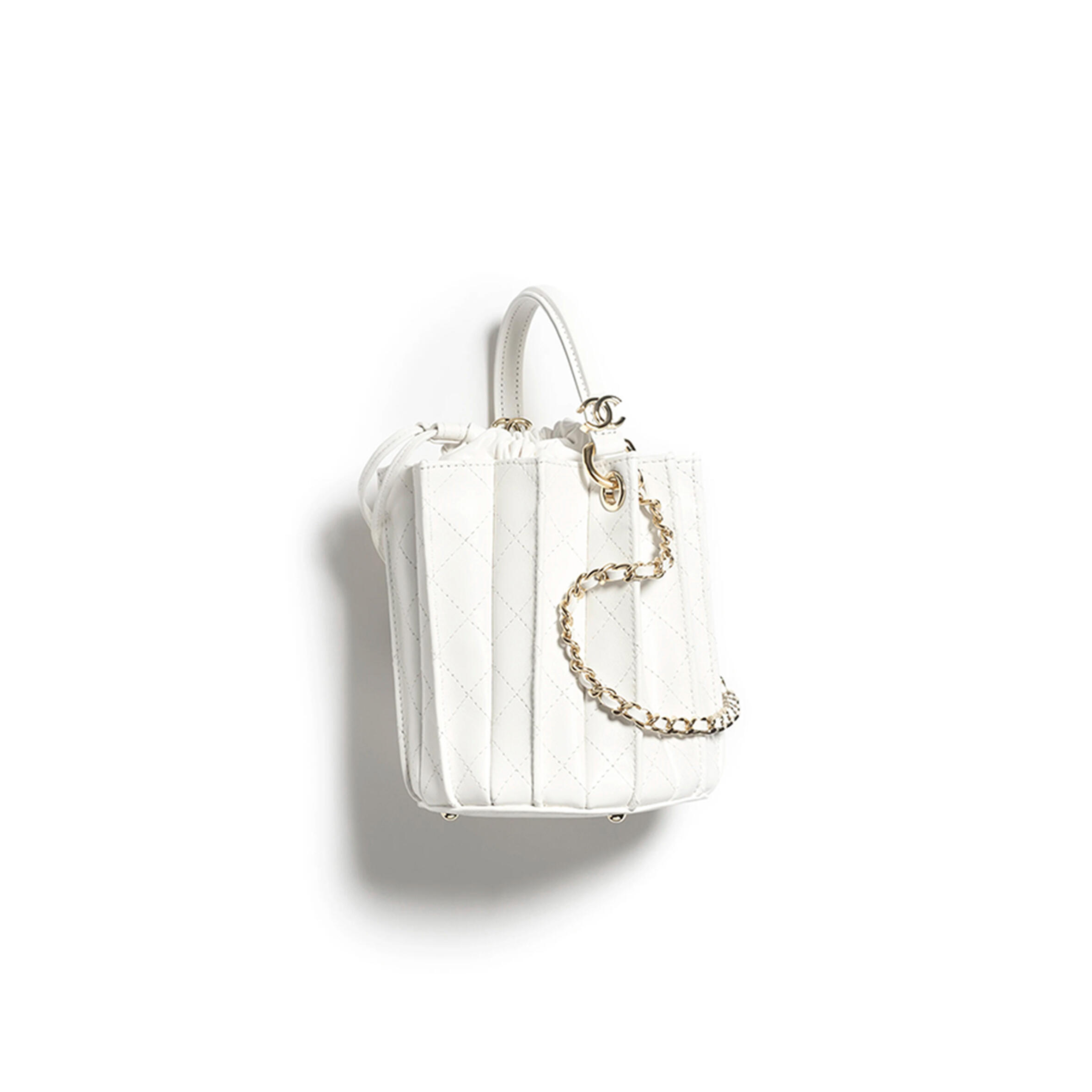 CHANEL MINI BUCKET BAG LAMBSKIN WHITE AS5486 (15.2*14*14cm) CHANEL MINI BUCKET BAG LAMBSKIN WHITE AS5486 (15.2*14*14cm)